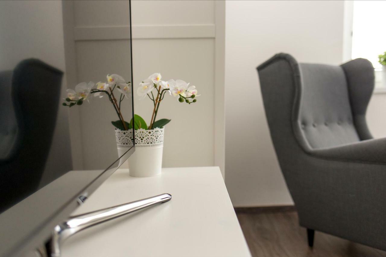 Res Apartman Eger Ngoại thất bức ảnh